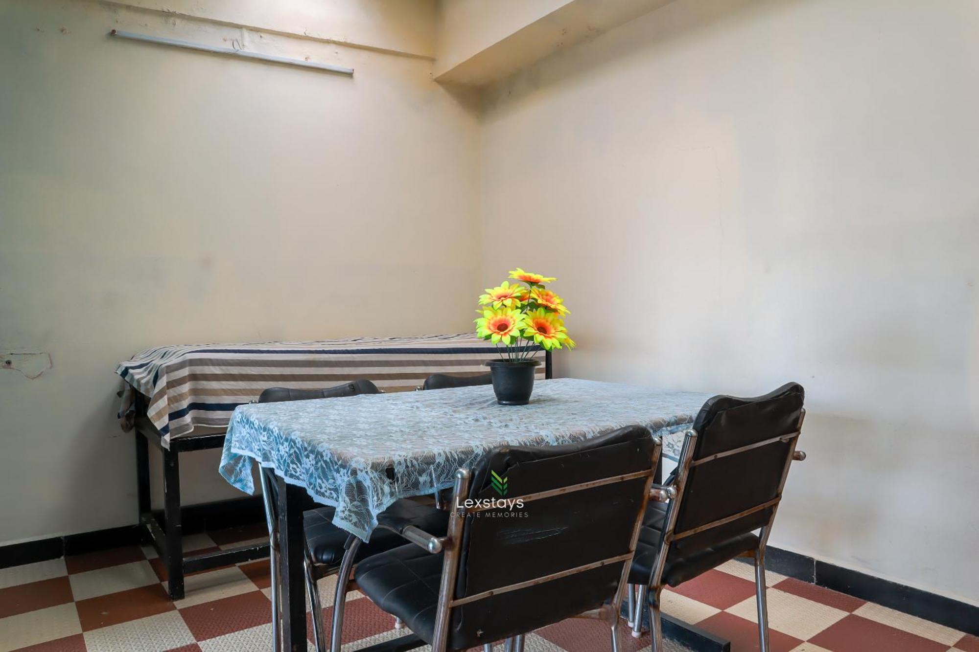 Vijaya Deepa Guest House By Lexstays Coonoor Buitenkant foto