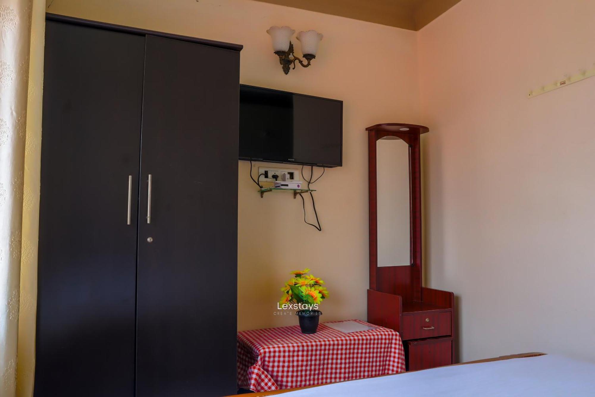 Vijaya Deepa Guest House By Lexstays Coonoor Buitenkant foto