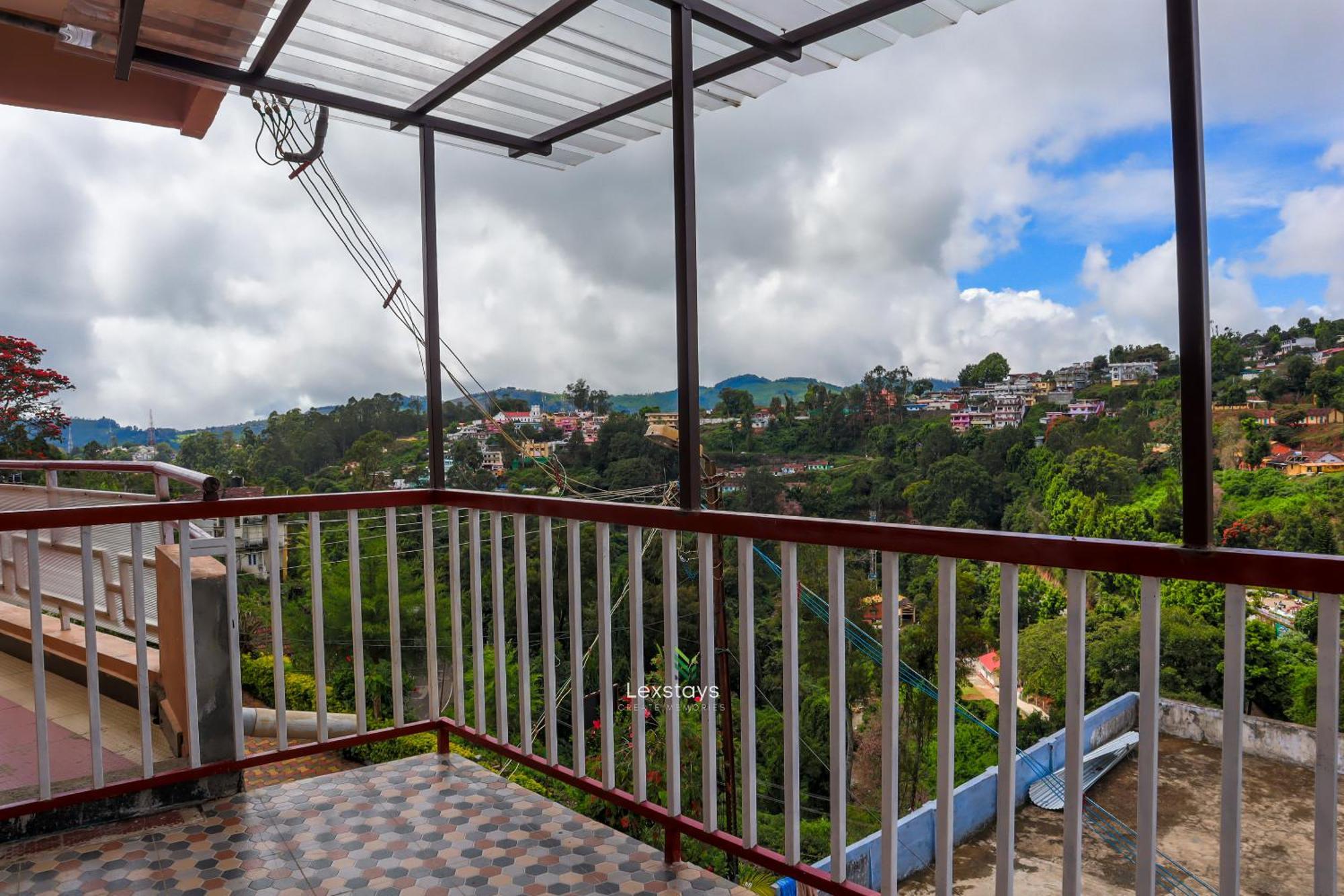 Vijaya Deepa Guest House By Lexstays Coonoor Buitenkant foto